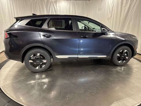 New 2026 Kia Sportage LX w/ LX Convenience Package AWD/4WD image 9