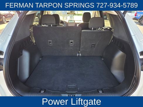 Used 2021 Ford Escape SE w/ SE Sport Appearance Package image 18