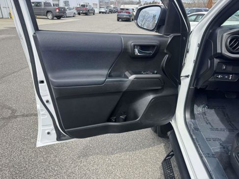 Certified 2021 Toyota Tacoma TRD Sport image 21