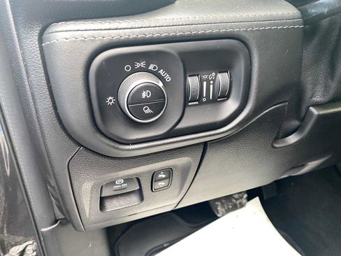 Used 2019 RAM 1500 Limited image 14