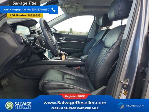 Used 2019 Audi e-tron Prestige w/ Prestige Package image 9