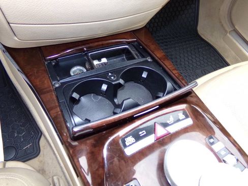 Used 2011 Mercedes-Benz S 550 4MATIC image 56