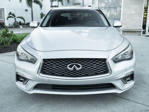 Used 2019 INFINITI Q50 Luxe w/ Essential Package (3.0T Luxe) image 5