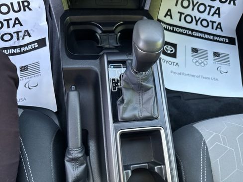 Used 2021 Toyota Tacoma TRD Sport w/ Technology Package image 23