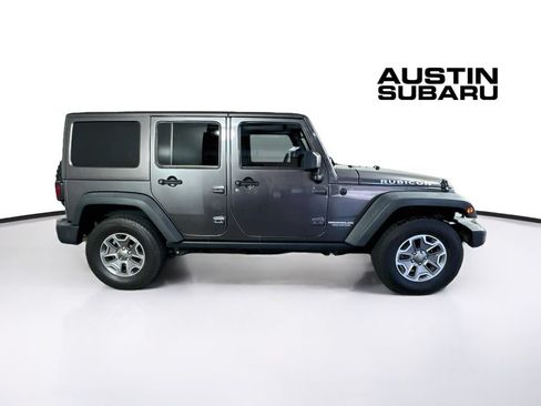 Used 2017 Jeep Wrangler Unlimited Rubicon w/ Connectivity Group AWD/4WD image 8
