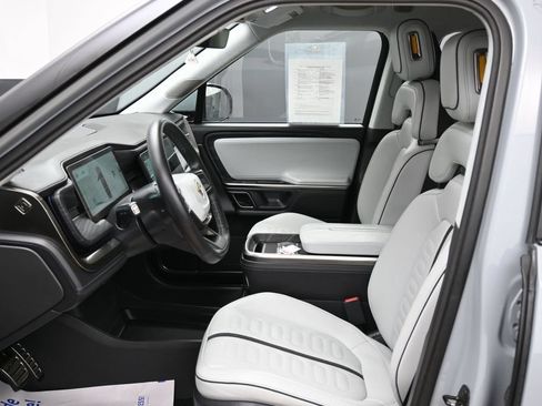 Used 2023 Rivian R1S Adventure AWD/4WD image 15
