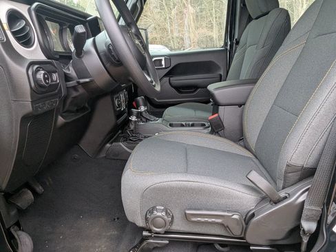 New 2026 Jeep Gladiator Sport image 12