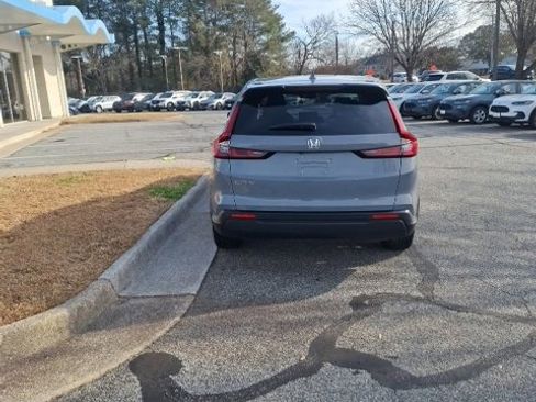 Used 2023 Honda CR-V EX-L image 5