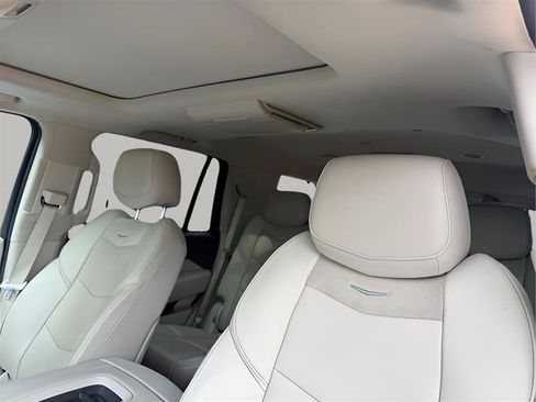 Used 2016 Cadillac Escalade Premium AWD/4WD image 30