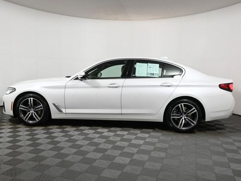 Certified 2022 BMW 530i xDrive w/ Convenience Package image 2