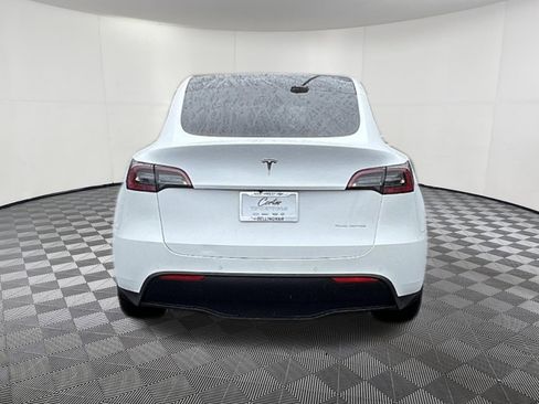 Used 2021 Tesla Model Y Long Range image 5