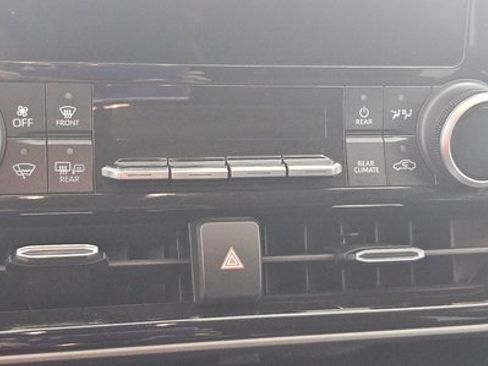 Used 2024 Toyota Highlander XLE image 21