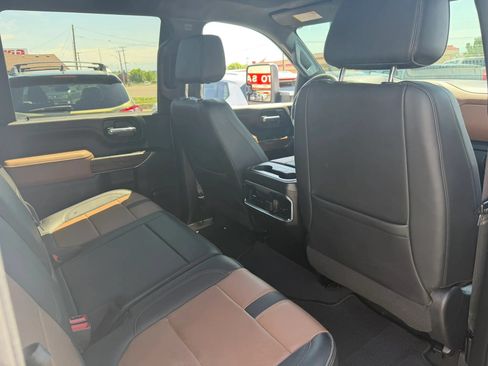 Used 2022 Chevrolet Silverado 3500 High Country w/ Technology Package AWD/4WD image 23