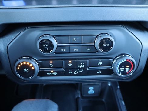 New 2025 Ford Bronco 4-Door AWD/4WD image 6