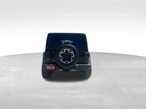 Used 2018 Jeep Wrangler Unlimited Sport S AWD/4WD image 4