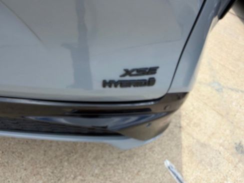 Used 2024 Toyota Sienna XSE w/ XSE Premium Package AWD/4WD image 5