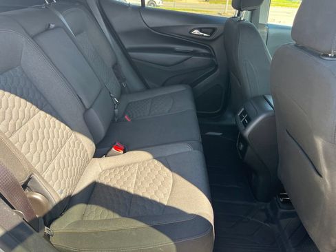 Used 2018 Chevrolet Equinox LT FWD image 12