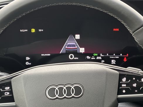 Used 2025 Audi Q5 Premium AWD/4WD image 23