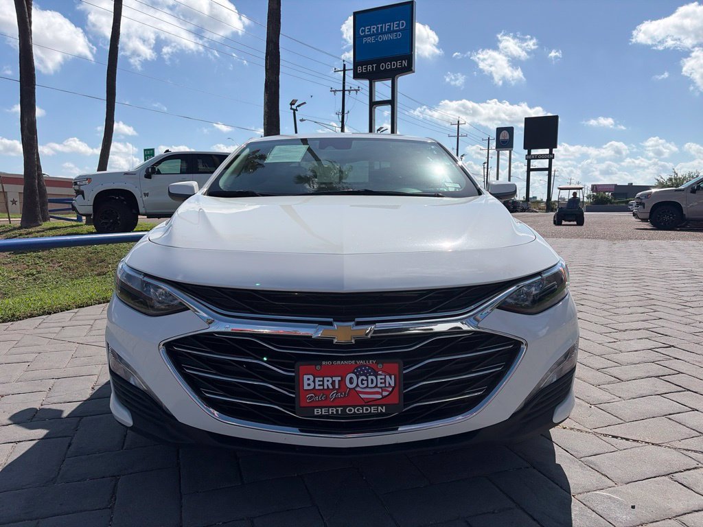 Used 2024 Chevrolet Malibu LT FWD image 2
