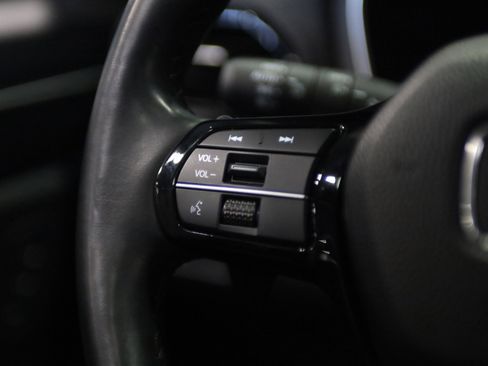 Used 2025 Honda Pilot Elite image 24