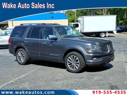 Used 2015 Lincoln Navigator 4WD image 1