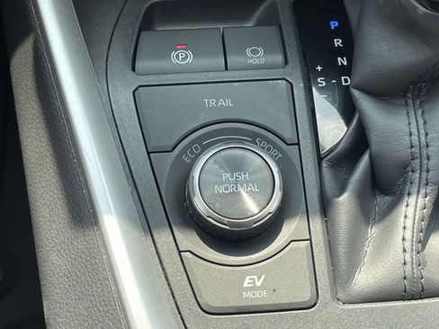 Used 2023 Toyota RAV4 XSE w/ XSE Grade Weather Package AWD/4WD image 30