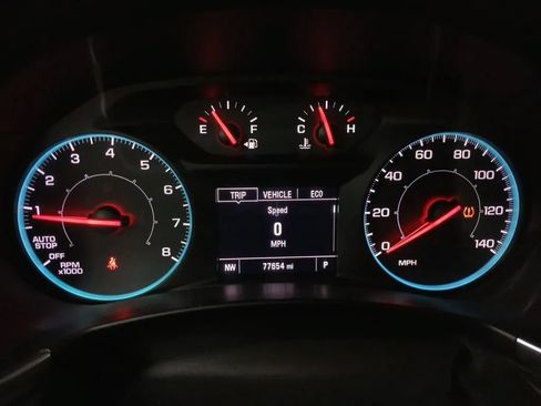Used 2019 Chevrolet Equinox LS w/ LPO, Cargo Package FWD image 16