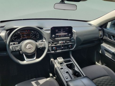 Used 2024 Nissan Pathfinder S FWD image 20