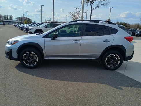 Certified 2023 Subaru Crosstrek 2.0i image 8