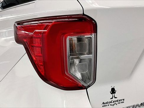 Used 2020 Ford Explorer Platinum w/ Premium Technology Package image 32