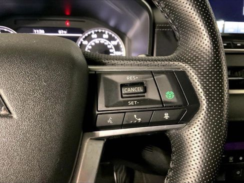 Used 2024 Mitsubishi Outlander SE image 19