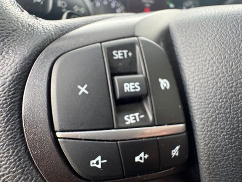 Used 2020 Ford Explorer XLT w/ Equipment Group 202A RWD image 7