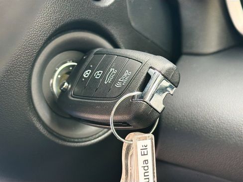 New 2026 Hyundai Elantra SE image 31