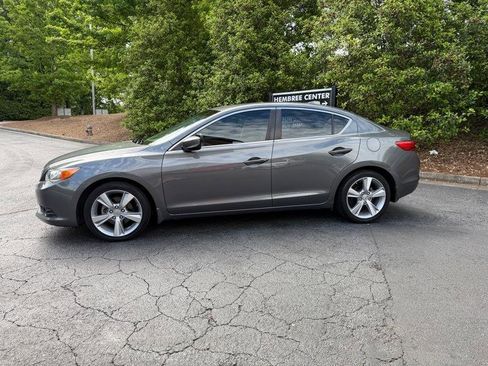 Used 2013 Acura ILX w/ Technology Package FWD image 5