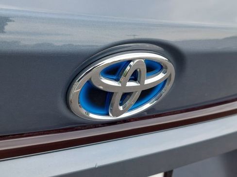 Certified 2021 Toyota Corolla LE FWD image 35