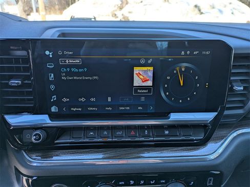 Used 2023 Chevrolet Silverado 1500 LT image 12