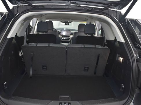 New 2026 Ford Explorer Active w/ Active Comfort Package image 17