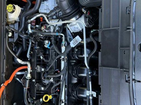 New 2025 Ford Maverick XLT w/ XLT Luxury Package image 29