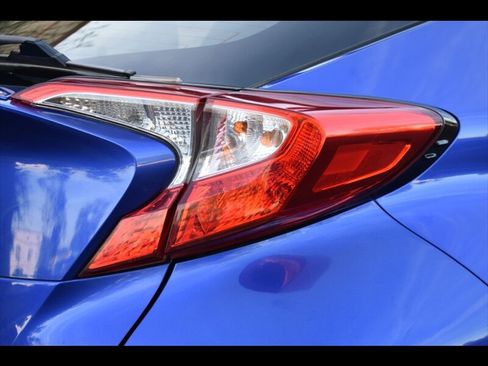 Used 2018 Toyota C-HR XLE image 48