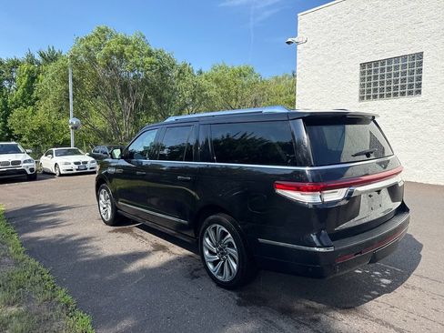 Used 2022 Lincoln Navigator L Reserve AWD/4WD image 3