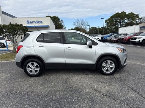 Used 2019 Chevrolet Trax LS w/ Tint and Cruise Package image 4