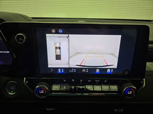 New 2025 Chevrolet Colorado LT w/ LT Convenience Package image 11