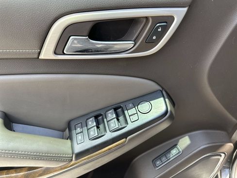 Used 2019 GMC Yukon Denali w/ Denali Ultimate Package AWD/4WD image 24