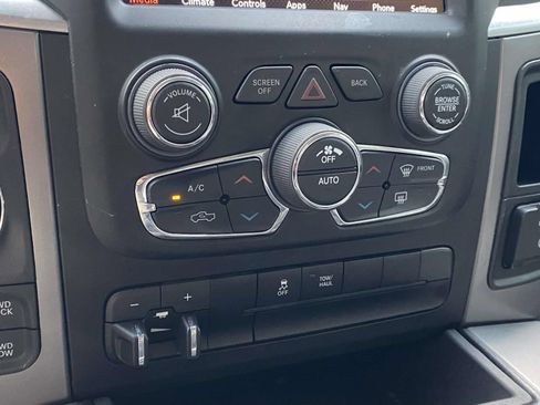 Used 2023 RAM 1500 Classic SLT w/ Trailer & Traction Group AWD/4WD image 19