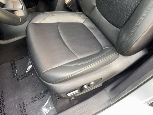 Used 2025 Toyota Sienna XLE Woodland Edition AWD/4WD image 30
