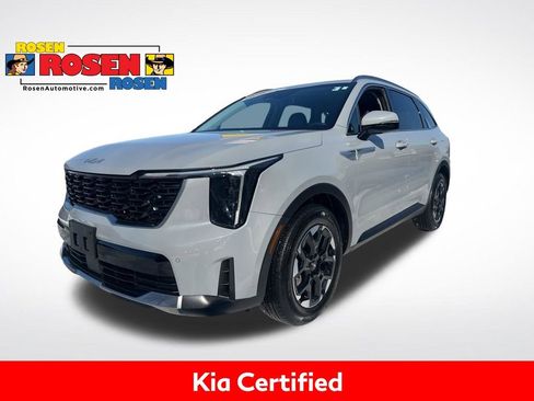 Certified 2025 Kia Sorento S image 1
