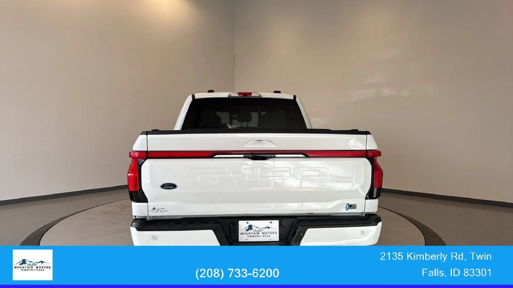 Used 2022 Ford F150 Lightning Platinum AWD/4WD image 6