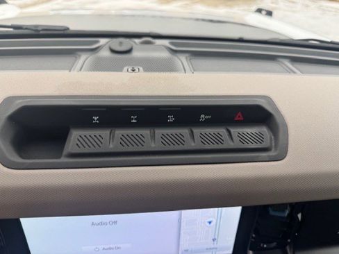 Certified 2023 Ford Bronco Wildtrak image 19