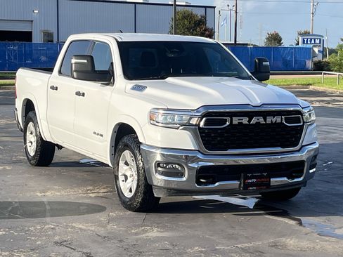 Used 2025 RAM 1500 Lone Star AWD/4WD image 3