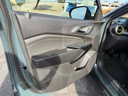 New 2026 Chevrolet Trax LT w/ LT Convenience Package image 18